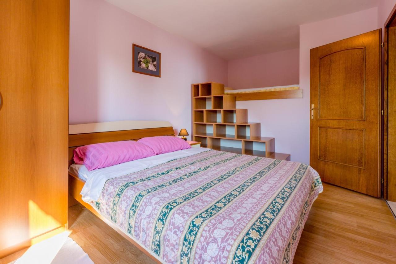 Apartmani Rino Dramalj Esterno foto